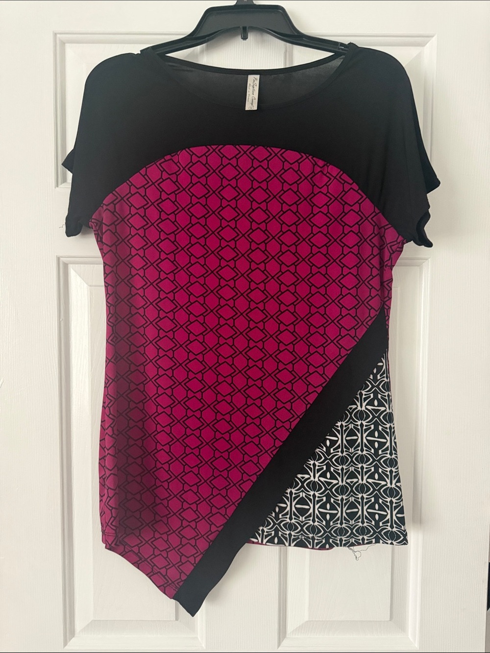 PerSeption Concept Pink and Black Colorblock Geometric Short Sleeve Top